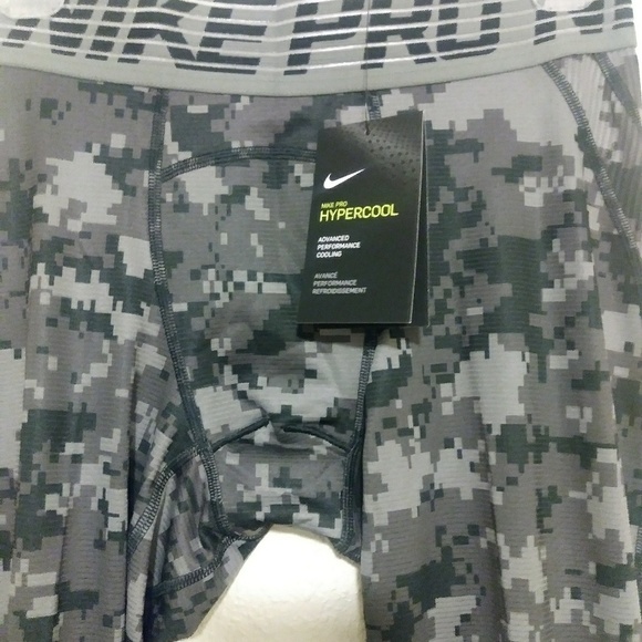 Nike Black Camo Pro-Combat fitness tights - Picture 3 of 8